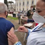 Covid-19: Saúde antecipa nova dose da bivalente para idosos