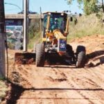 Sonho antigo dos moradores do Armour começa a se tornar realidade com a construção de calçadas na Av. Francisco Reverbel de Araújo Góes