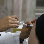 Casos de covid-19 e de gripe estão em queda, aponta boletim da Fiocruz