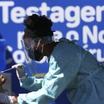 Número de testes positivos para covid mais que dobra em 1 mês