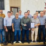 Câmara entrega votos de congratulações à ACM, URCAMP e para a pioneira Rádio Cultura