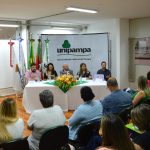 Painel “Educação na Região do Pampa” reúne representantes das redes municipais, estadual e federal de ensino na Unipampa