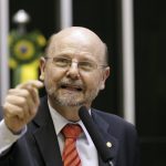 Bohn Gass defendeu projeto que protege uva e outras culturas contra veneno 2,4-d