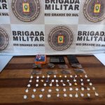 Homem é preso com cocaína e maconha em ponto de tráfico inusitado na mata em Livramento